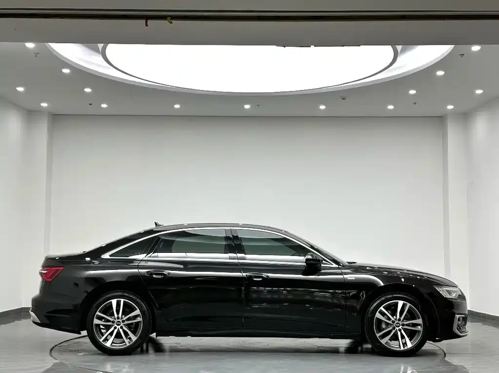 Audi A6L — фото 6