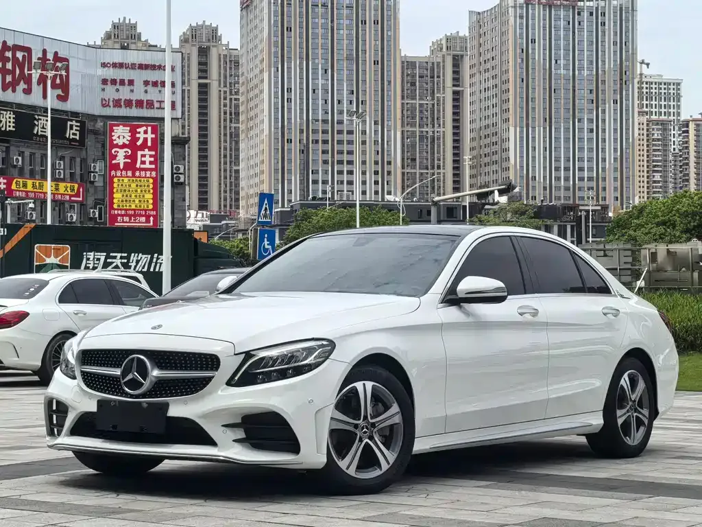 Mercedes-Benz C-Class — фото 1
