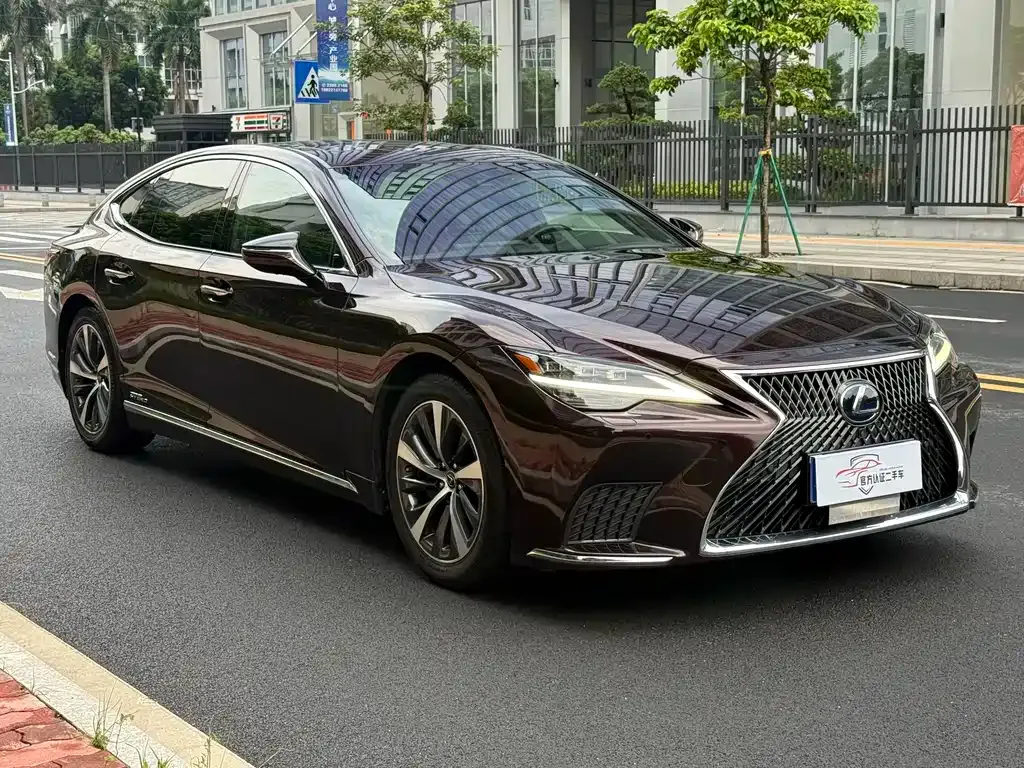 Lexus LS — фото 5
