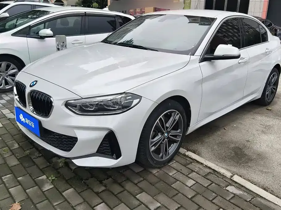 BMW 1 Series — фото 1