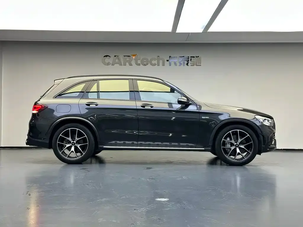 Mercedes-Benz GLC AMG — фото 5
