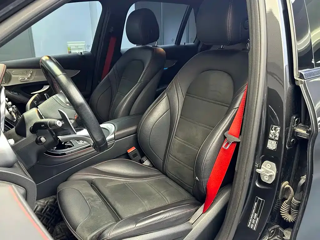 Mercedes-Benz GLC AMG — фото 9