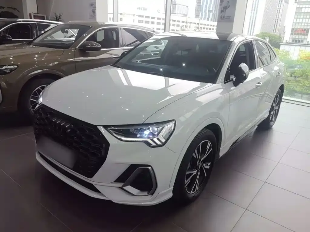 Audi Q3 Sportback — фото 8