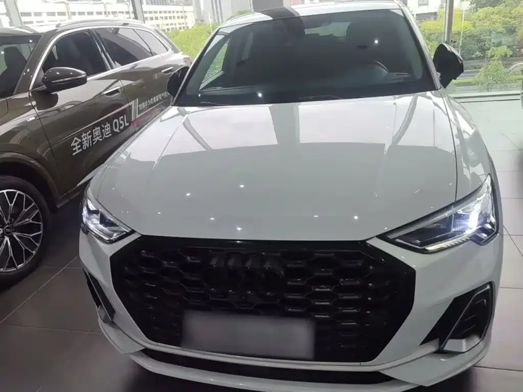Audi Q3 Sportback — фото 4