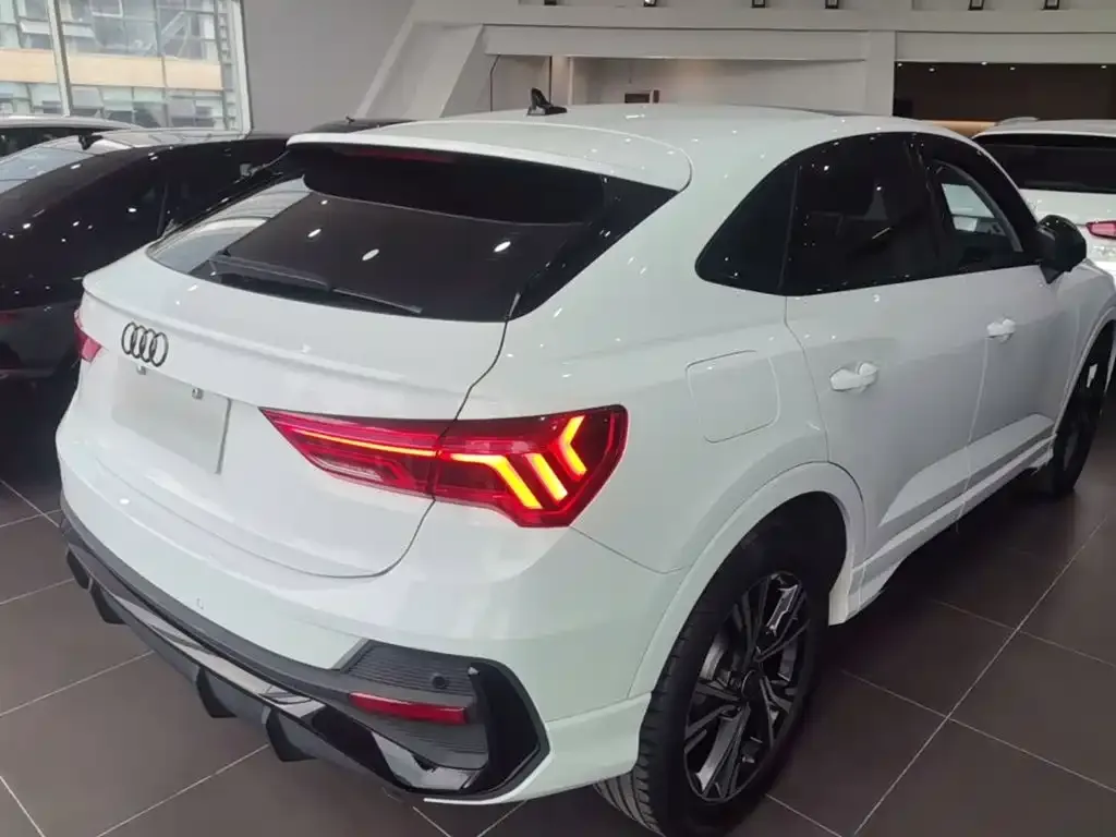 Audi Q3 Sportback — фото 3