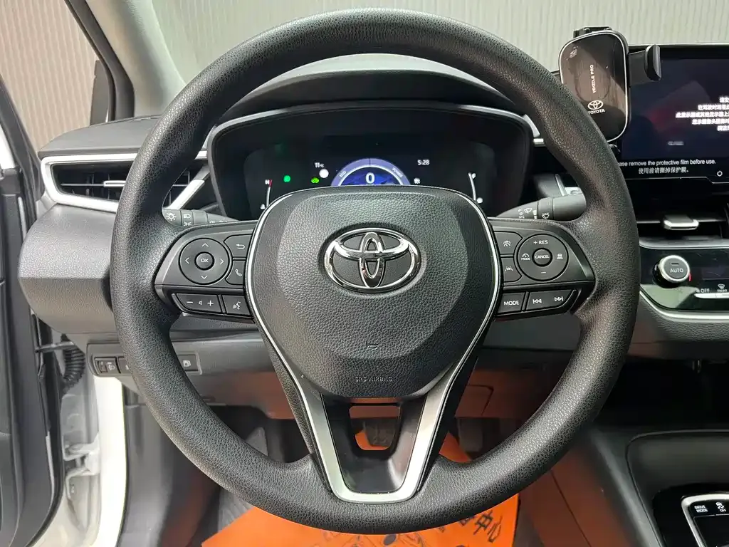 Toyota Corolla — фото 10
