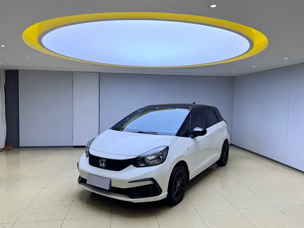 Honda Fit — фото 1