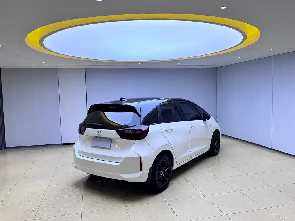 Honda Fit — фото 5