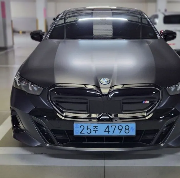 BMW i5 — фото 1