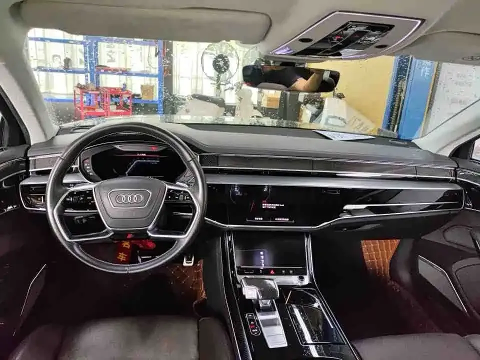 Audi S8 — фото 6