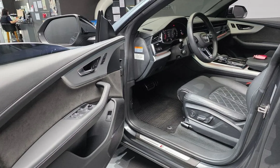 Audi Q8 2021 из KR, фото 9