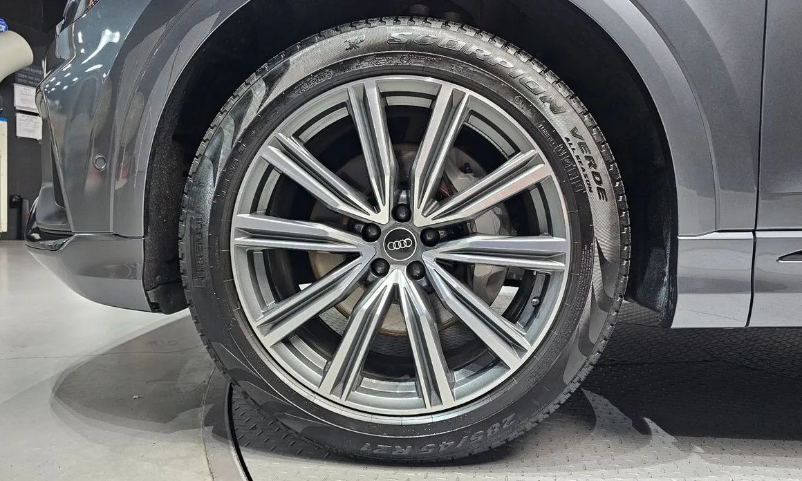 Audi Q8 2021 из KR, фото 6