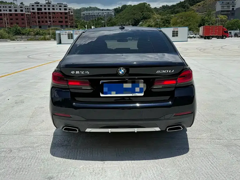 BMW 5 Series — фото 2
