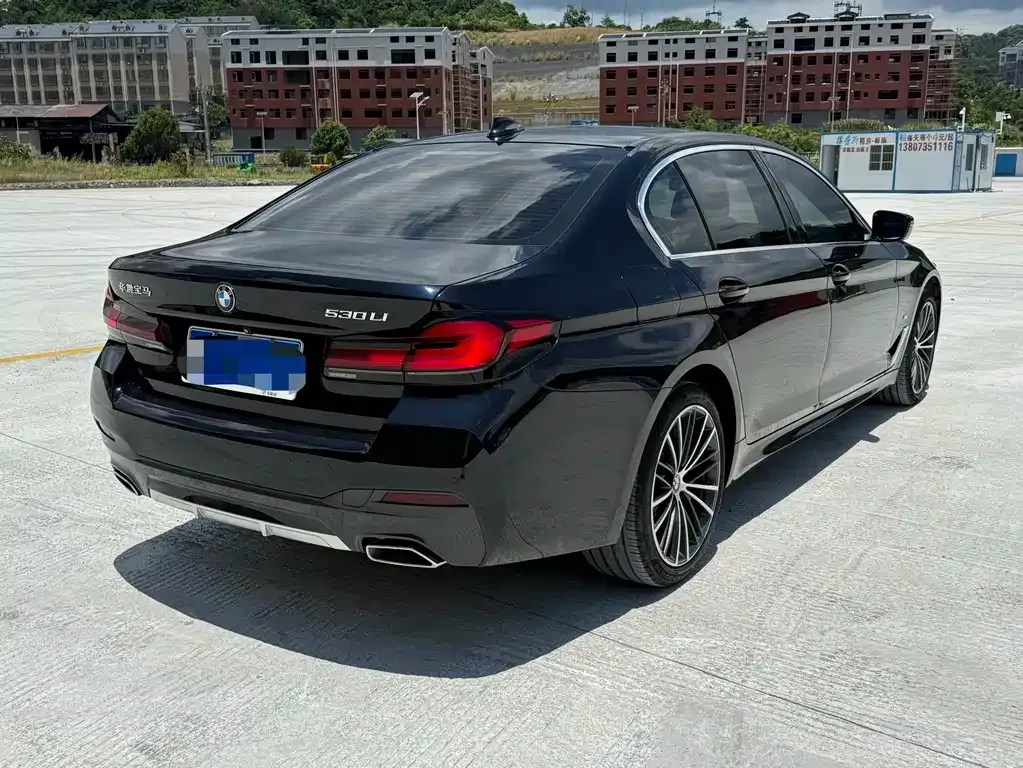 BMW 5 Series — фото 5