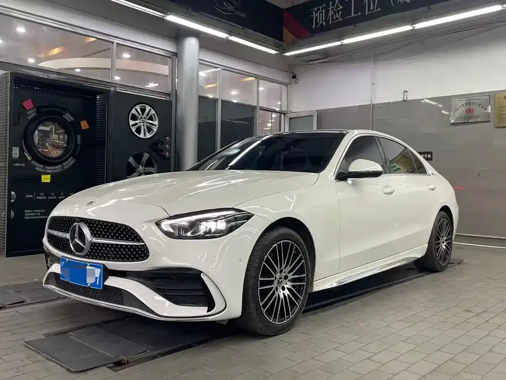 Mercedes-Benz C-Class — фото 1