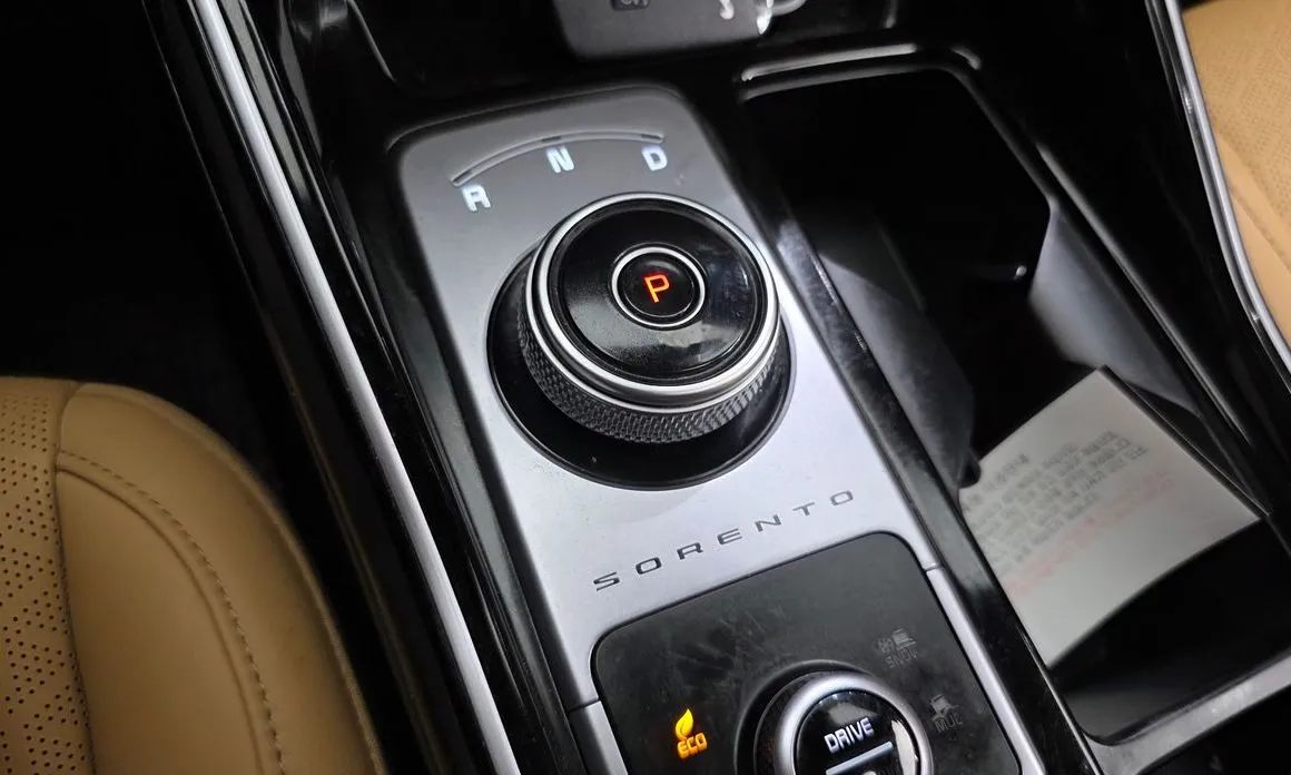 Kia Sorento — фото 8