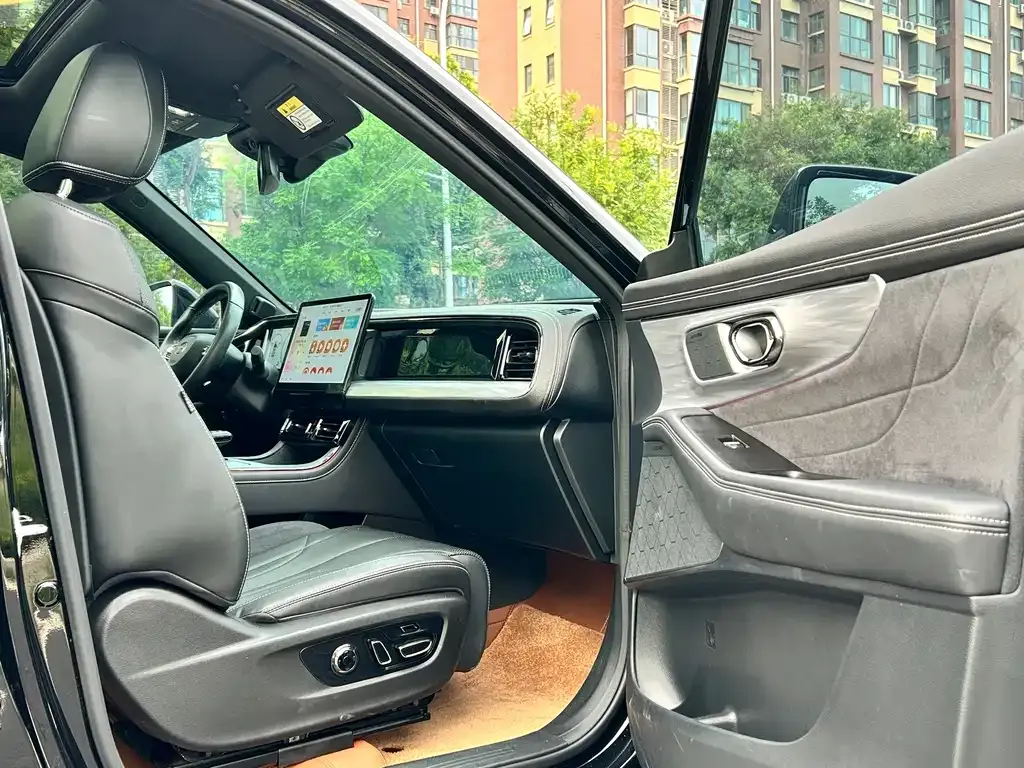 GAC Motor Trumpchi GS8 — фото 3