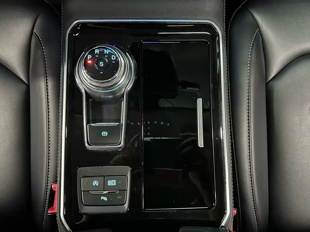 Ford Edge — фото 4