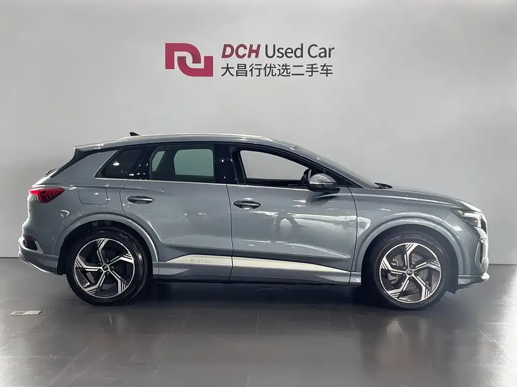 Audi Q4 e-tron — фото 2