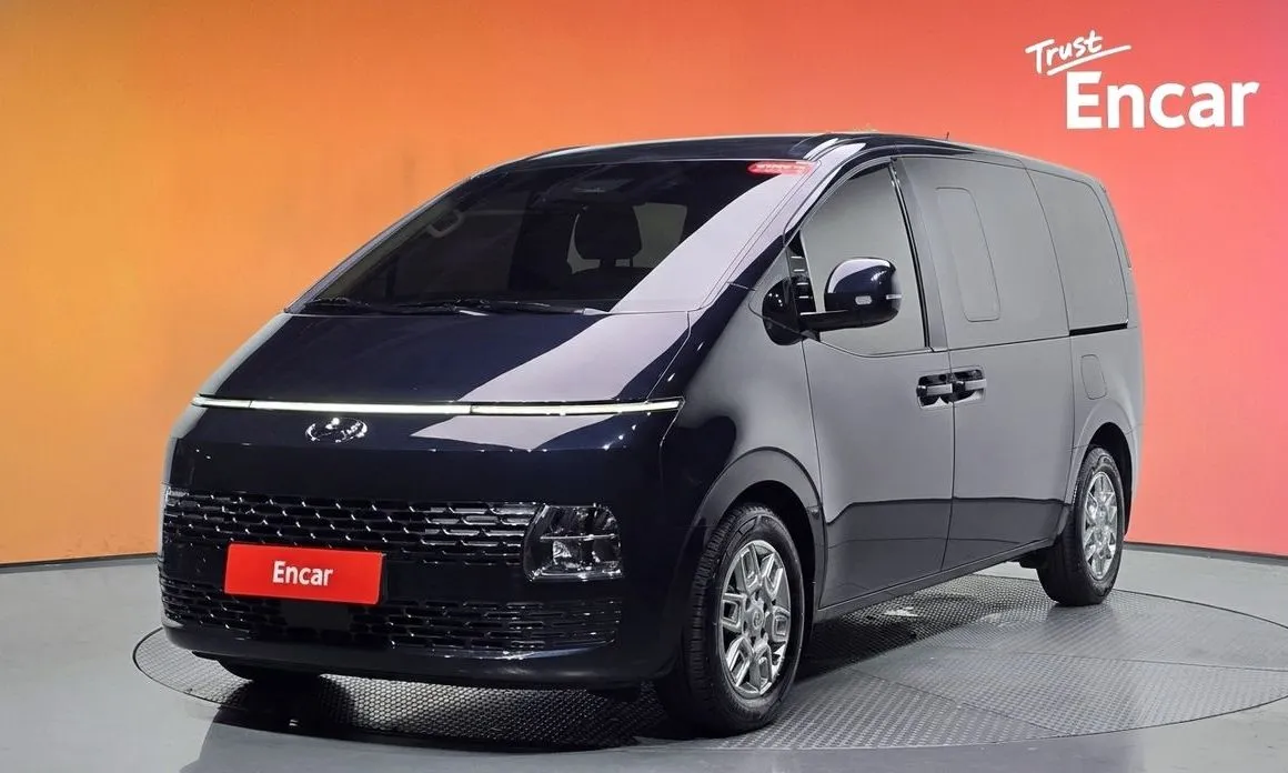 Hyundai Staria — фото 1