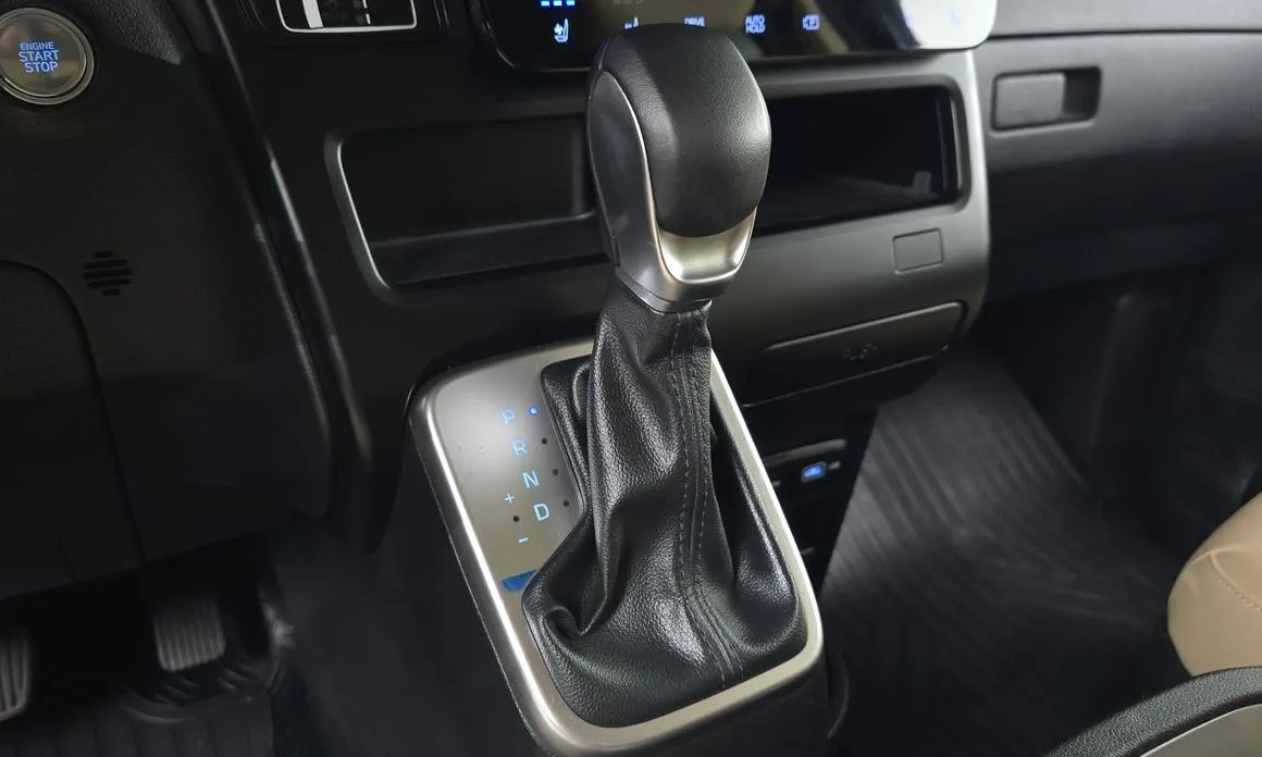 Hyundai Staria — фото 2