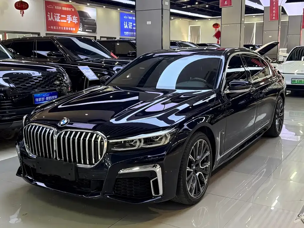 BMW 7 Series — фото 1