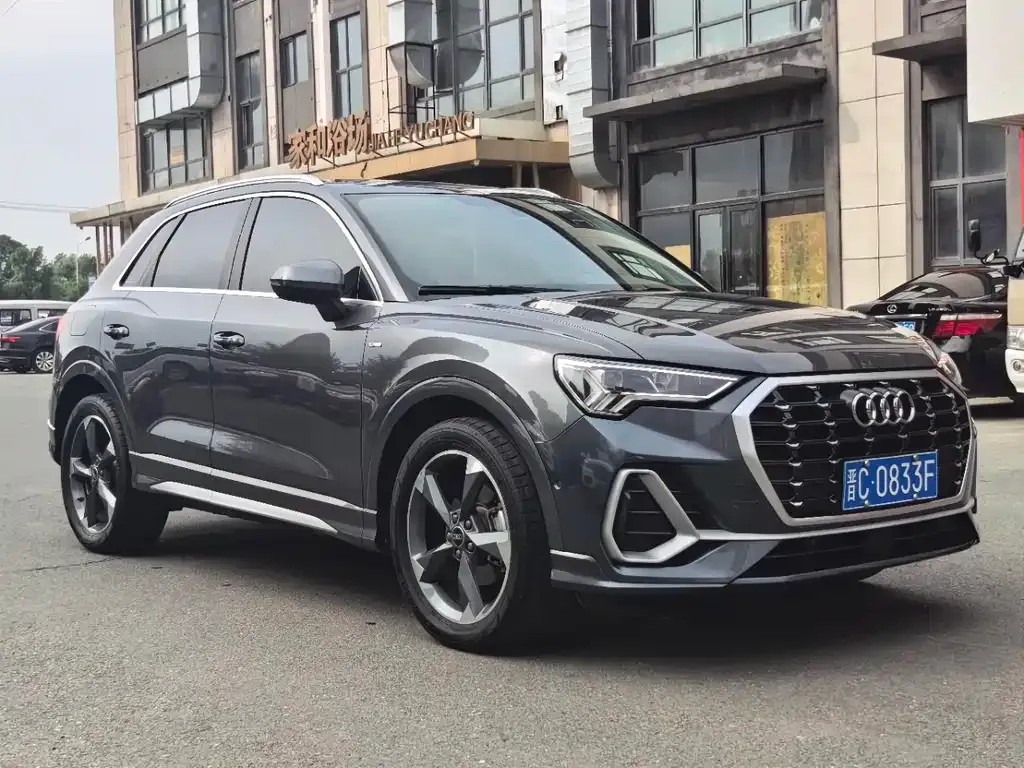 Audi Q3 — фото 10