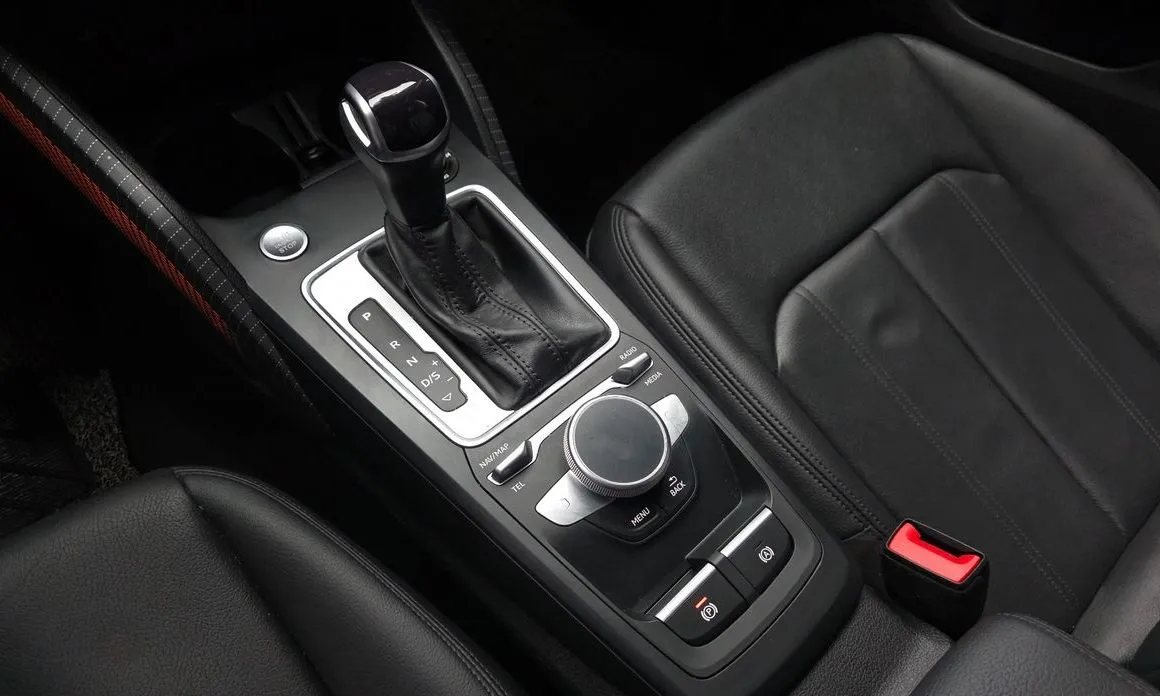 Audi Q2 2023 из KR, фото 7