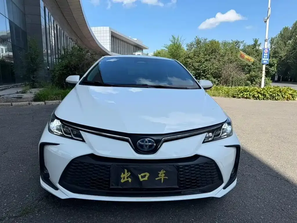 Toyota Corolla — фото 5