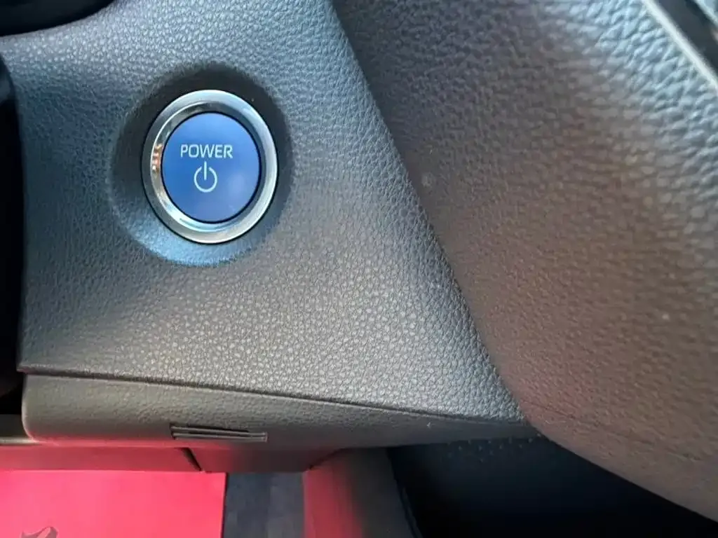 Toyota Corolla — фото 3