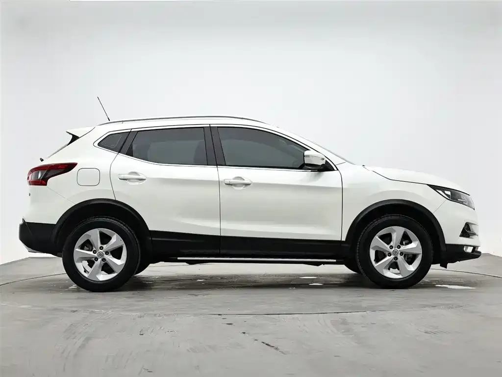 Nissan Qashqai — фото 6