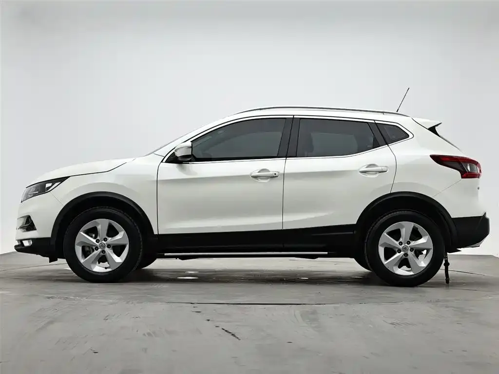 Nissan Qashqai — фото 2