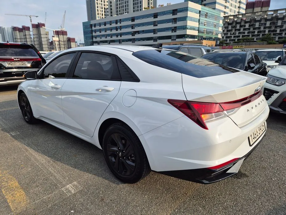 Hyundai AVANTE — фото 5