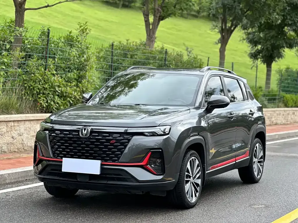 Changan CS35PLUS — фото 1