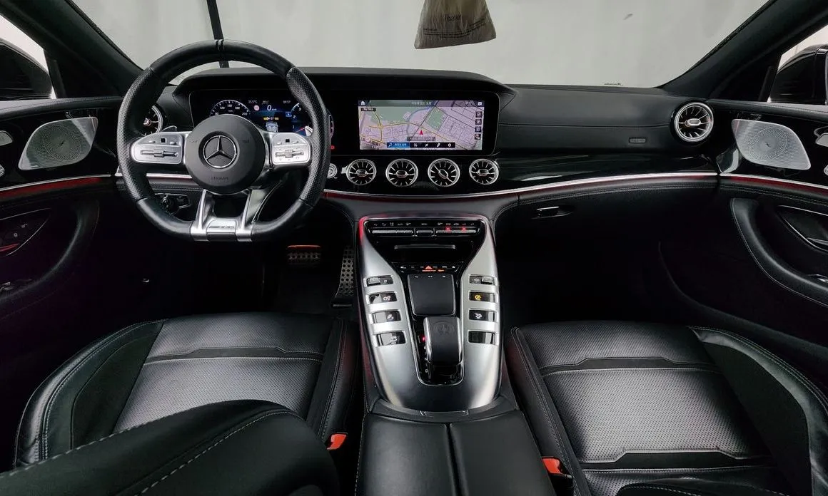 Mercedes-Benz AMG GT — фото 7