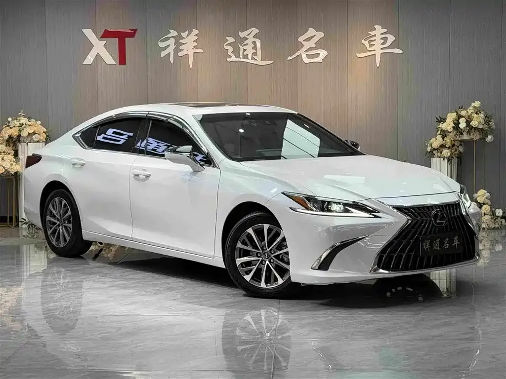 Lexus ES — фото 9