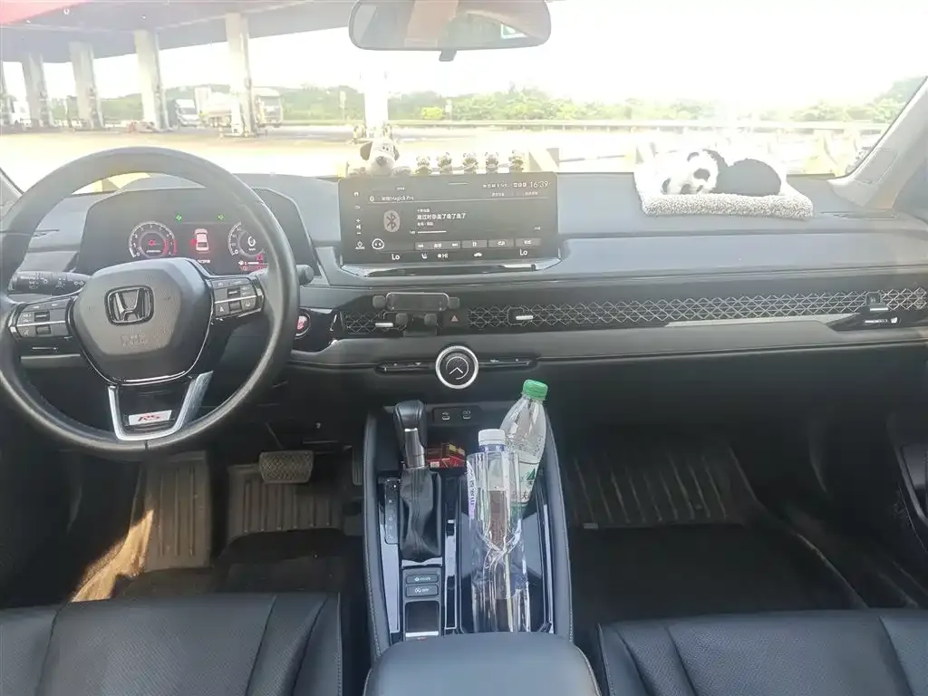 Honda Accord — фото 6