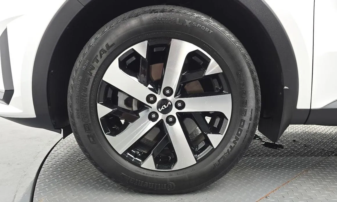Kia Sorento — фото 9