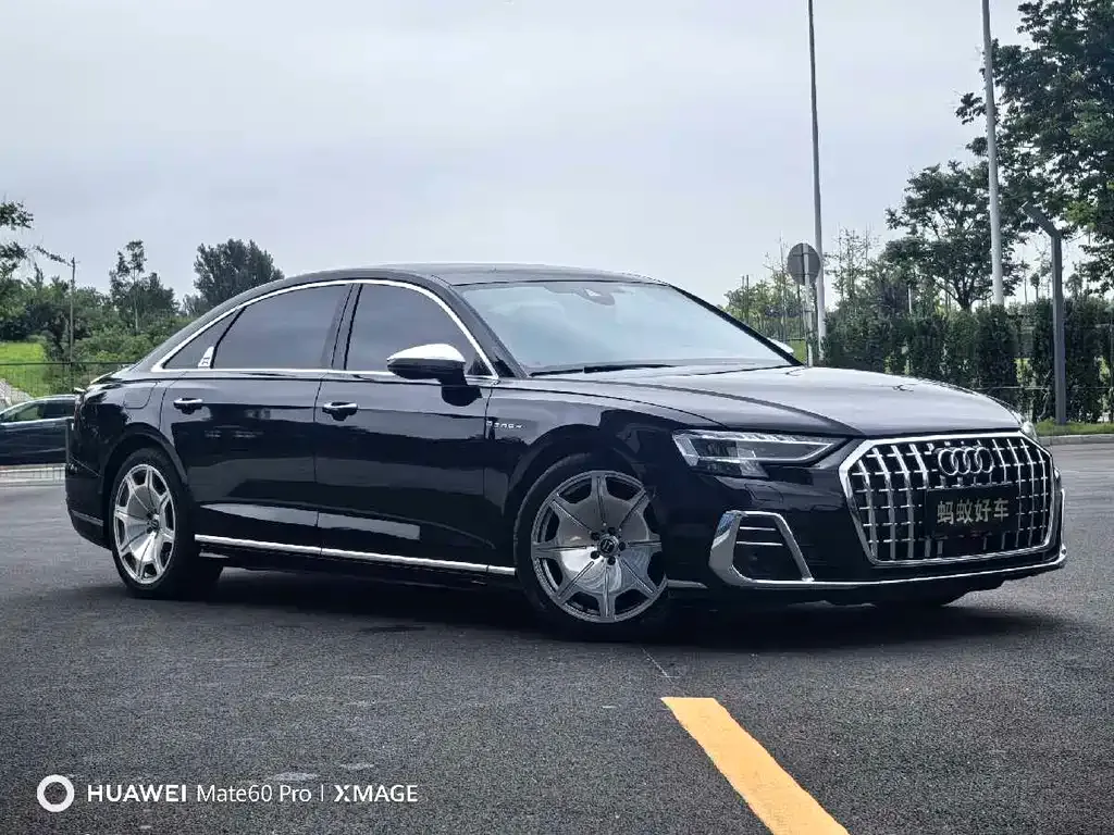 Audi A8 — фото 3