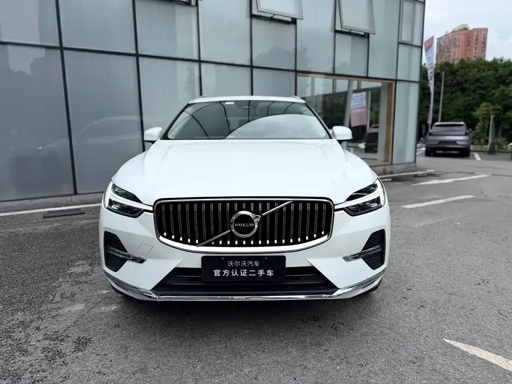 Volvo XC60 — фото 7