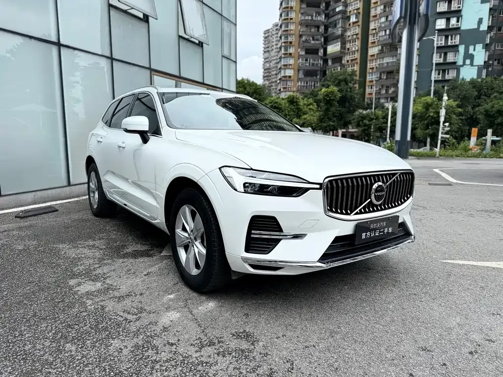 Volvo XC60 — фото 9