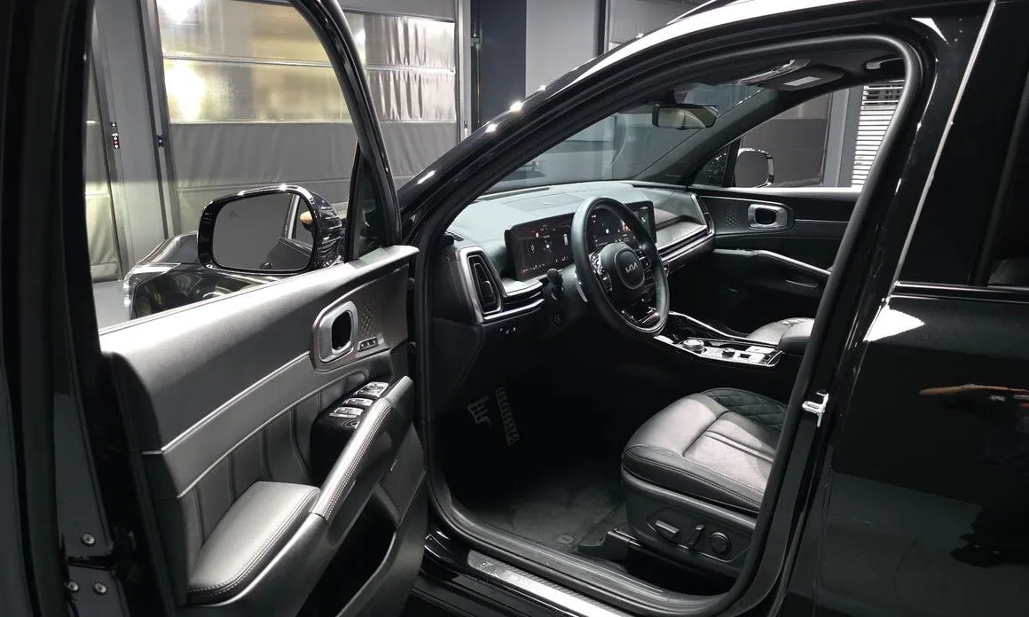 Kia Sorento — фото 9