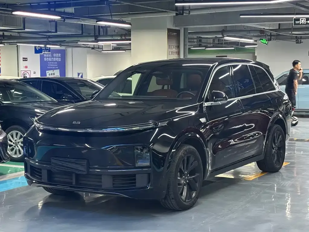 Li Auto L8