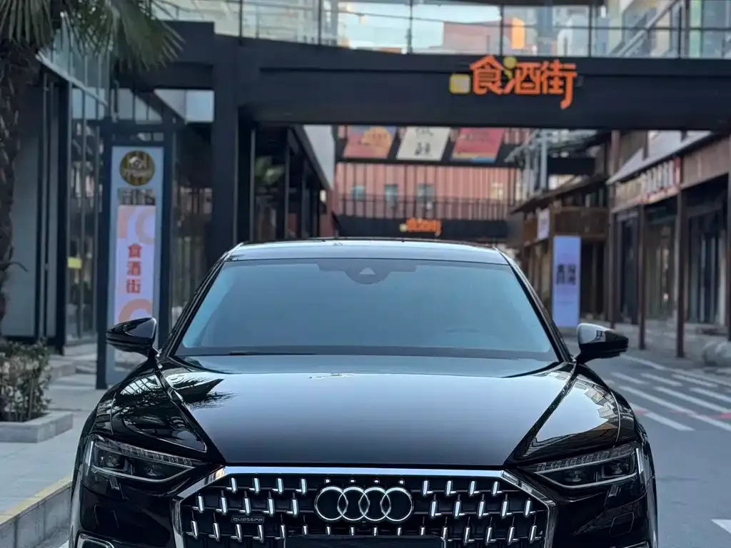 Audi A8 — фото 10