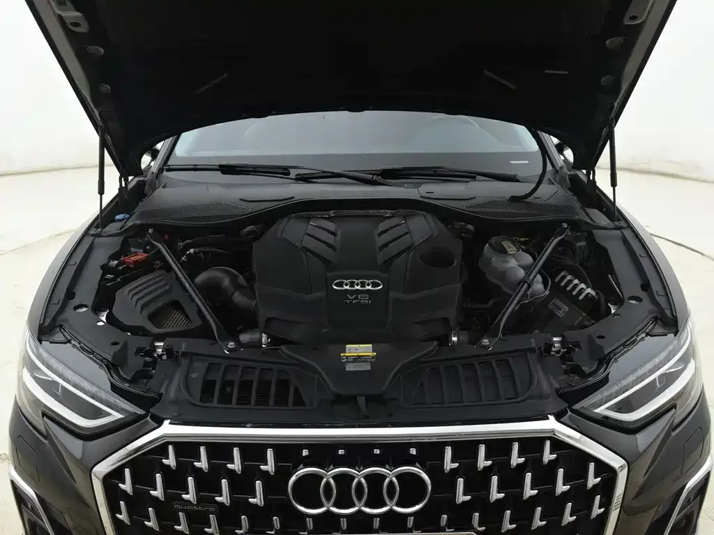 Audi A8 — фото 4