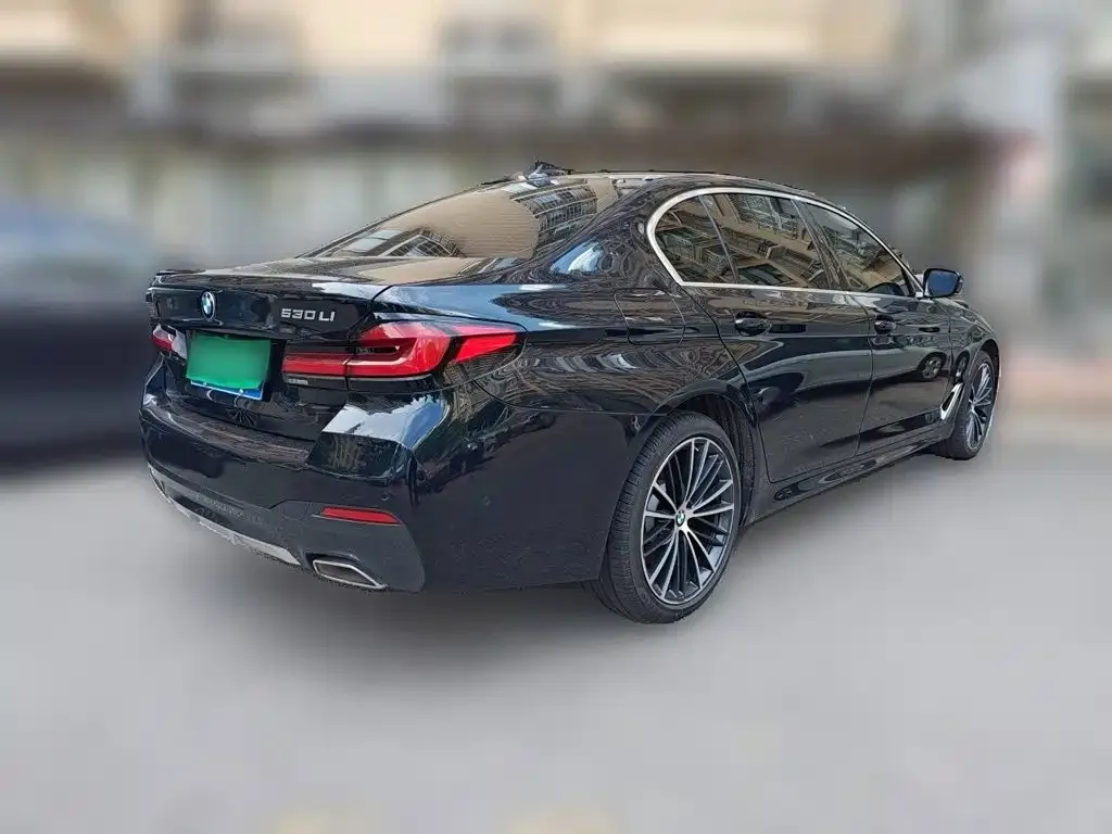BMW 5 Series — фото 9