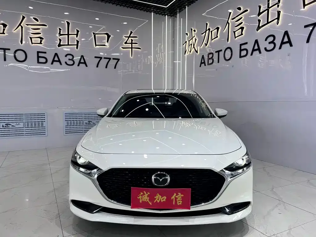 Mazda 3 Axela — фото 10