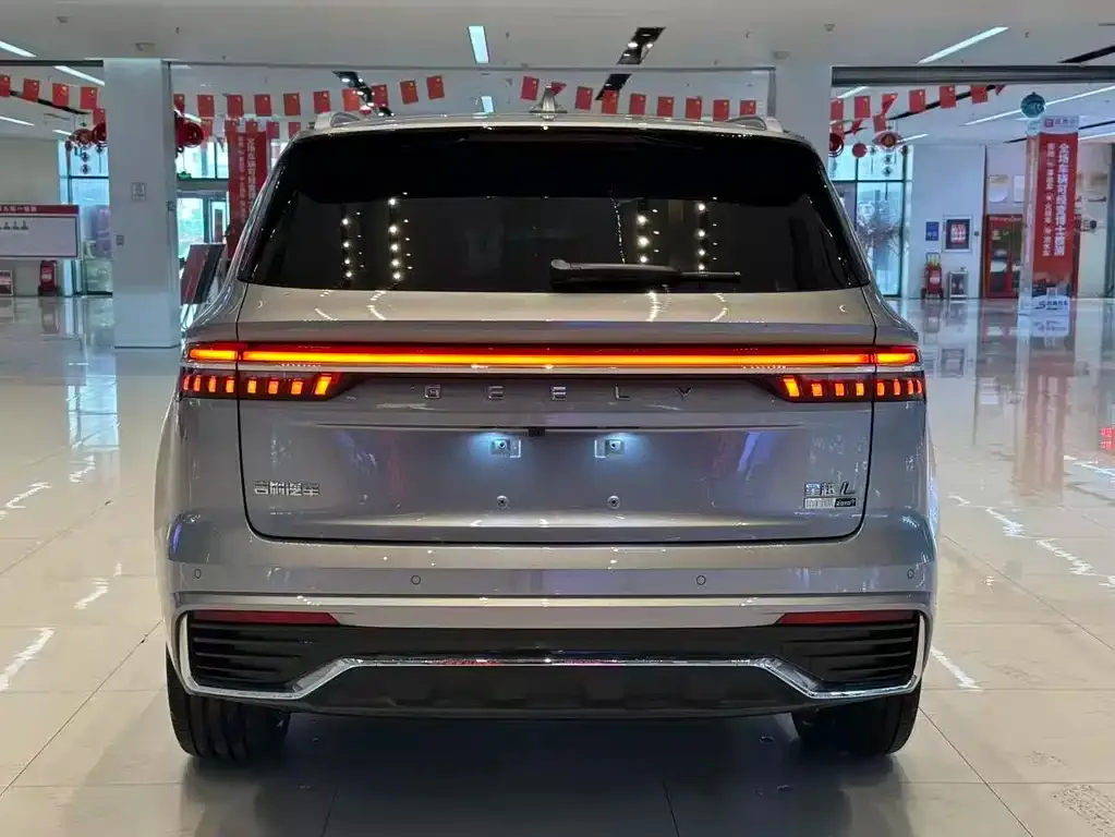 Geely Xingyue L — фото 9