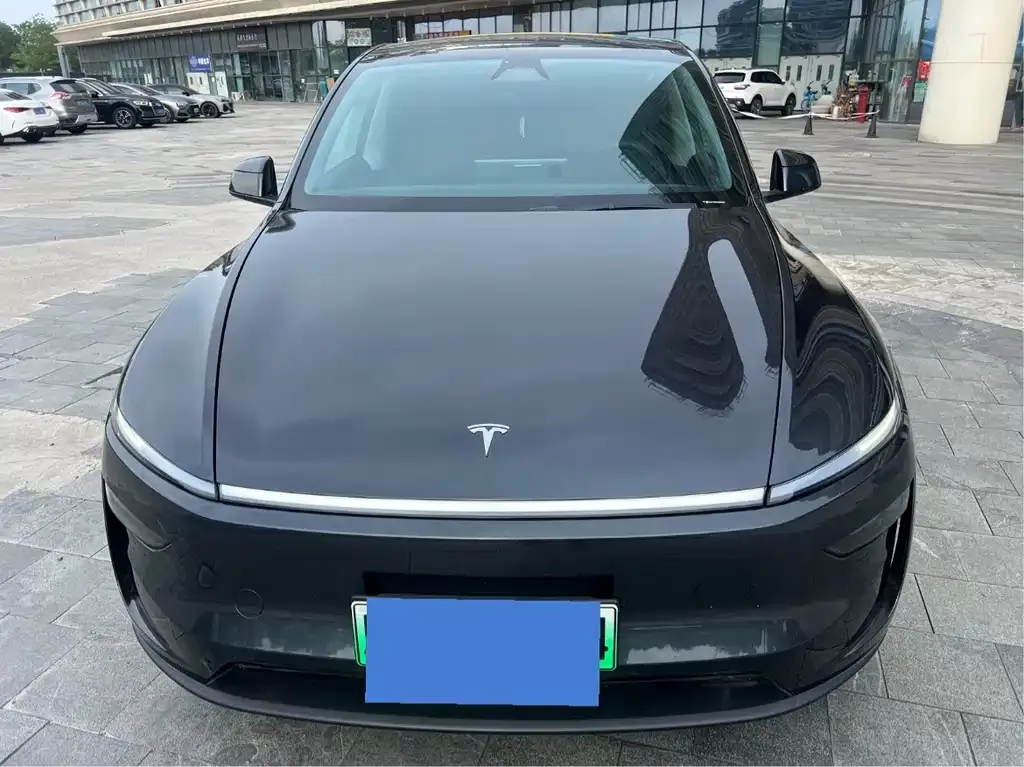 Tesla Model Y — фото 9