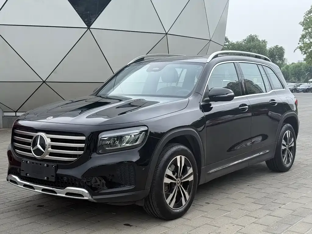 Mercedes-Benz GLB — фото 1